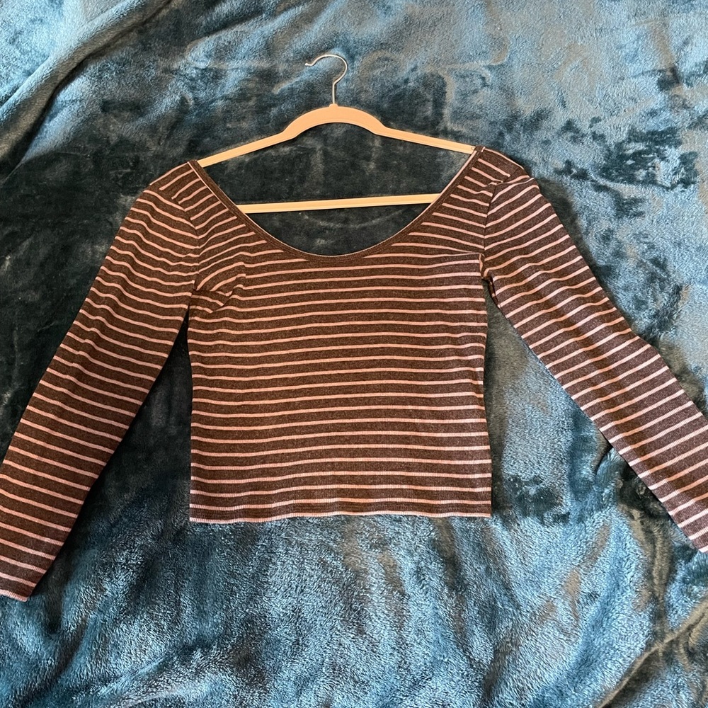 Hollister small stripped crop top- off the shoulder